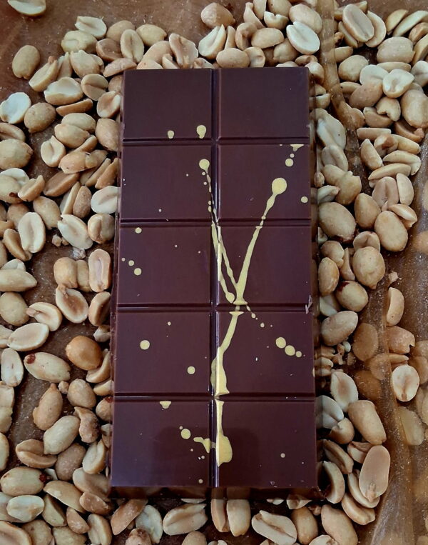 Peanut butter Dubai bar with crunchy kanafeh