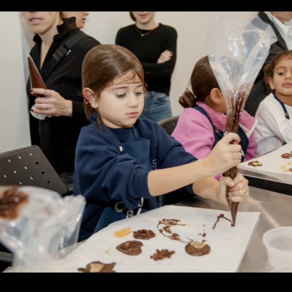 Chocolate kids class on July 18 3-5pm at Chocolattes Downtown